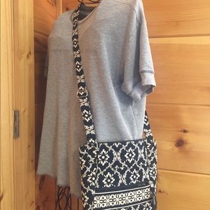 [Bella Taylor] black white cross body bag purse 👜